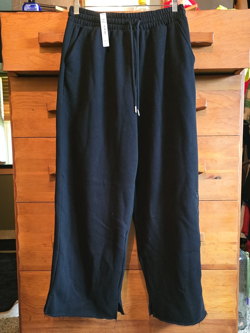 PINK Victoria's Secret Black Wide Leg Sweatpants NWT, Small